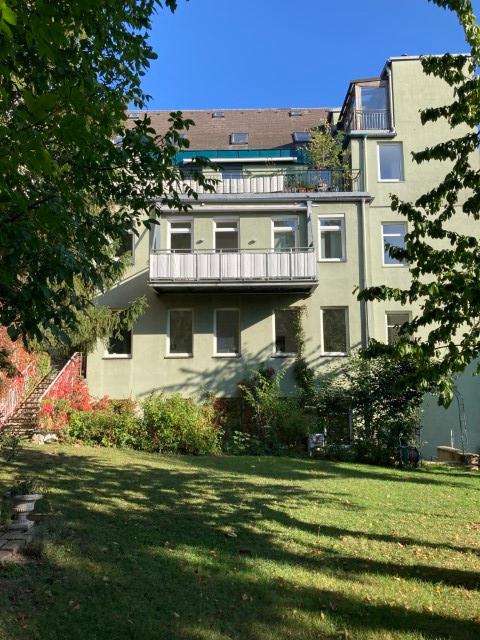 Traumhafter Fernblick - DachgeschoÃŸwohung mit Potential bei Sternwartepark und Aumannplatz***